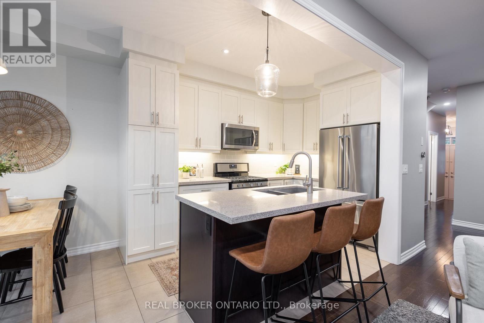106 Chessington Avenue, East Gwillimbury, Ontario  L9N 0R6 - Photo 12 - N12199830