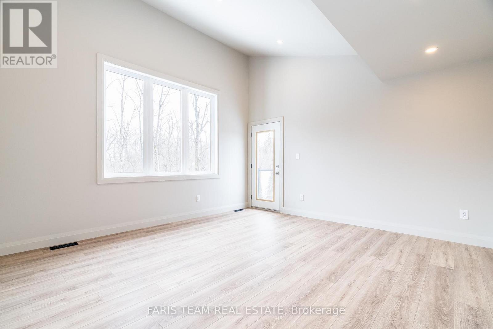 3316 Line 4 N, Oro-Medonte, Ontario  L0L 2L0 - Photo 24 - S12199638