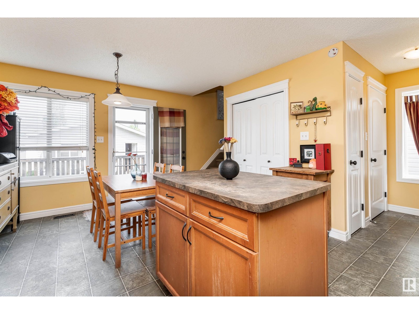 20308 53 Av Nw, Edmonton, Alberta  T6M 2Y9 - Photo 14 - E4440618
