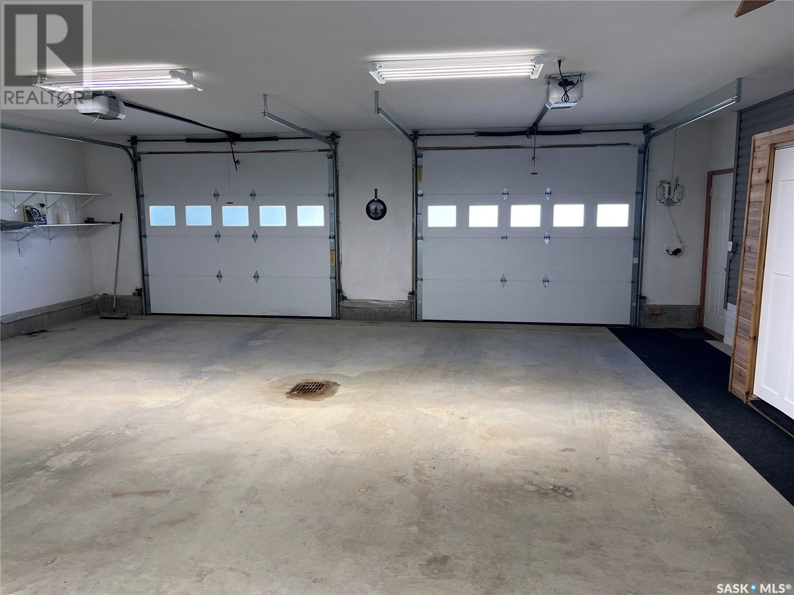 24 Hall Street, Halbrite, Saskatchewan  S0C 1H0 - Photo 3 - SK007335
