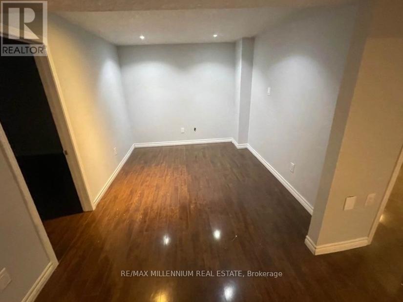 93 Humbershed Crescent, Caledon (Bolton West), Ontario  L7E 2X4 - Photo 4 - W12199664