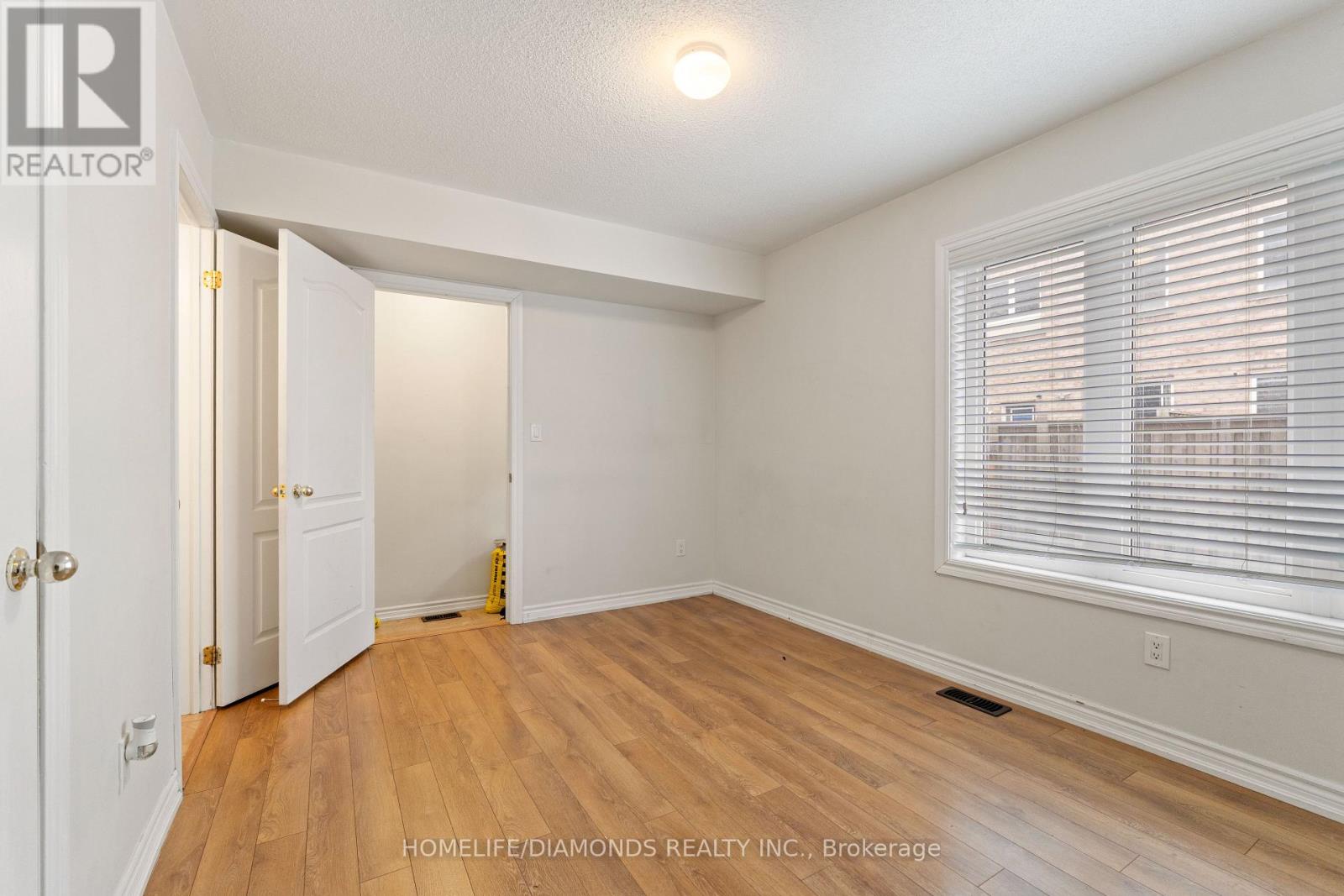 43 Sprucewood Road, Brampton, Ontario  L6Z 0B4 - Photo 7 - W12199685