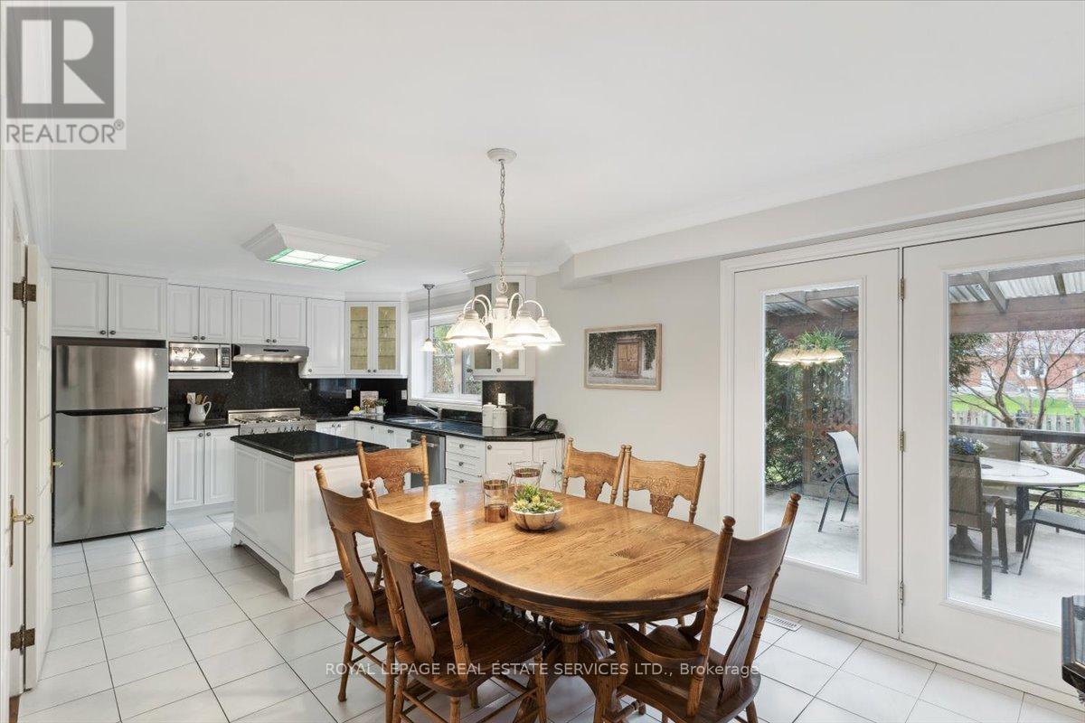 116 Clement Road, Toronto (Willowridge-Martingrove-Richview), Ontario  M9R 1Z2 - Photo 17 - W12199693