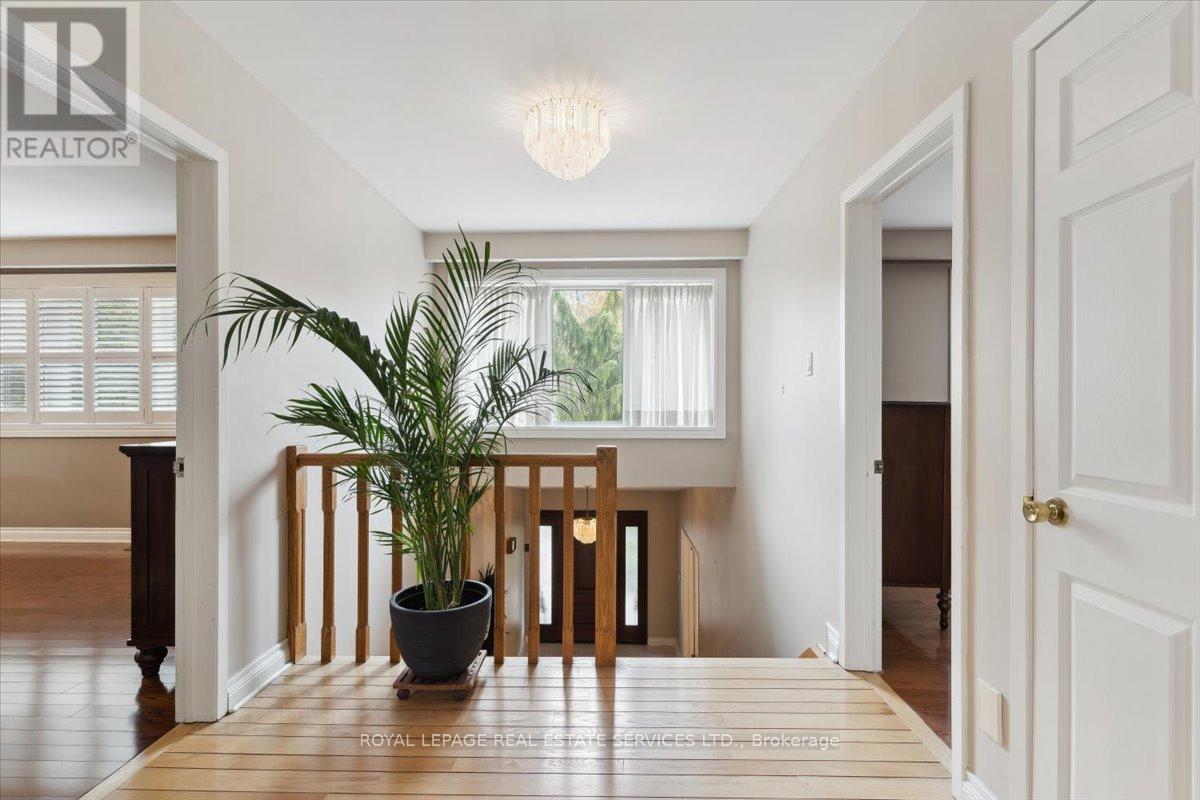 116 Clement Road, Toronto (Willowridge-Martingrove-Richview), Ontario  M9R 1Z2 - Photo 21 - W12199693