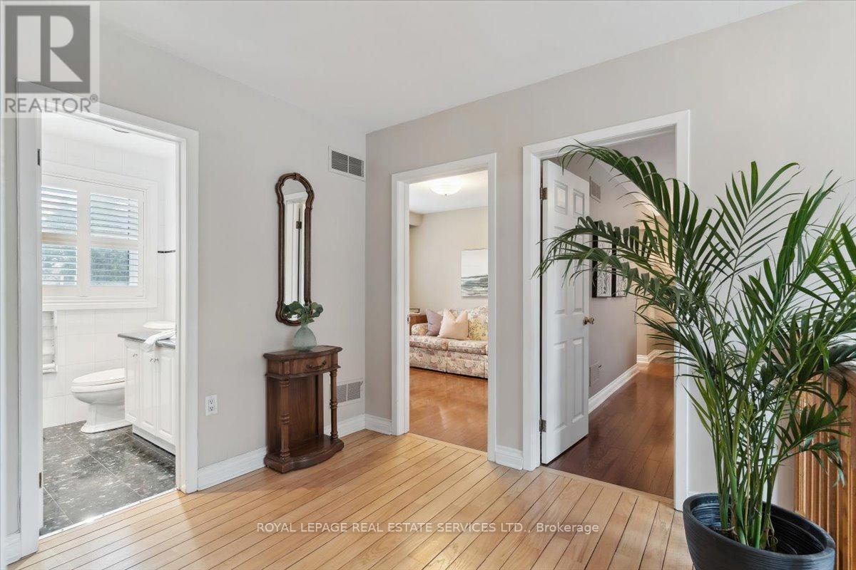 116 Clement Road, Toronto (Willowridge-Martingrove-Richview), Ontario  M9R 1Z2 - Photo 22 - W12199693