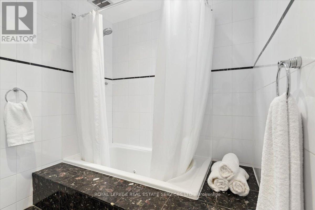 116 Clement Road, Toronto (Willowridge-Martingrove-Richview), Ontario  M9R 1Z2 - Photo 30 - W12199693