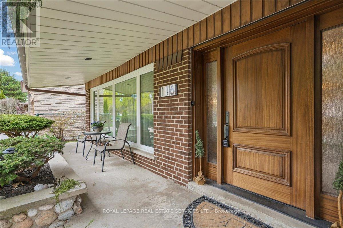 116 Clement Road, Toronto (Willowridge-Martingrove-Richview), Ontario  M9R 1Z2 - Photo 4 - W12199693