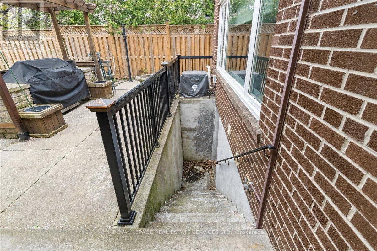 116 Clement Road, Toronto, Ontario  M9R 1Z2 - Photo 41 - W12199693