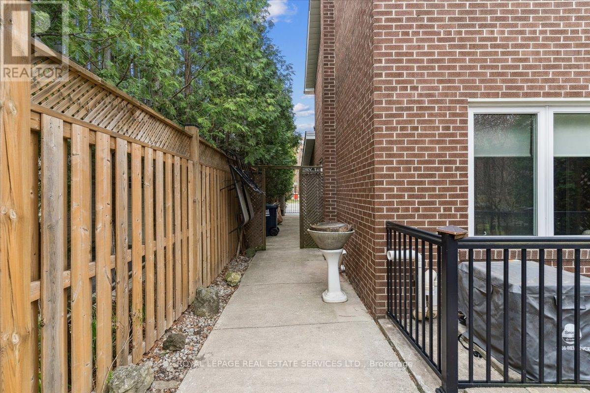 116 Clement Road, Toronto (Willowridge-Martingrove-Richview), Ontario  M9R 1Z2 - Photo 43 - W12199693