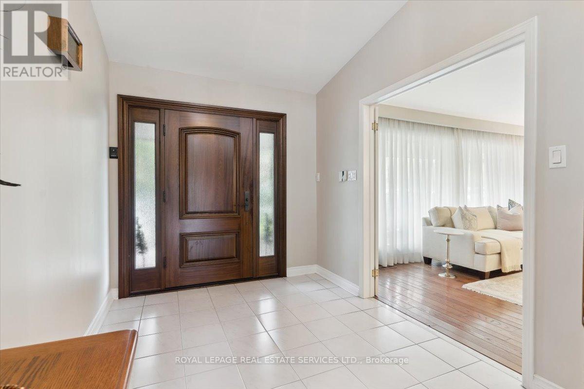 116 Clement Road, Toronto, Ontario  M9R 1Z2 - Photo 6 - W12199693
