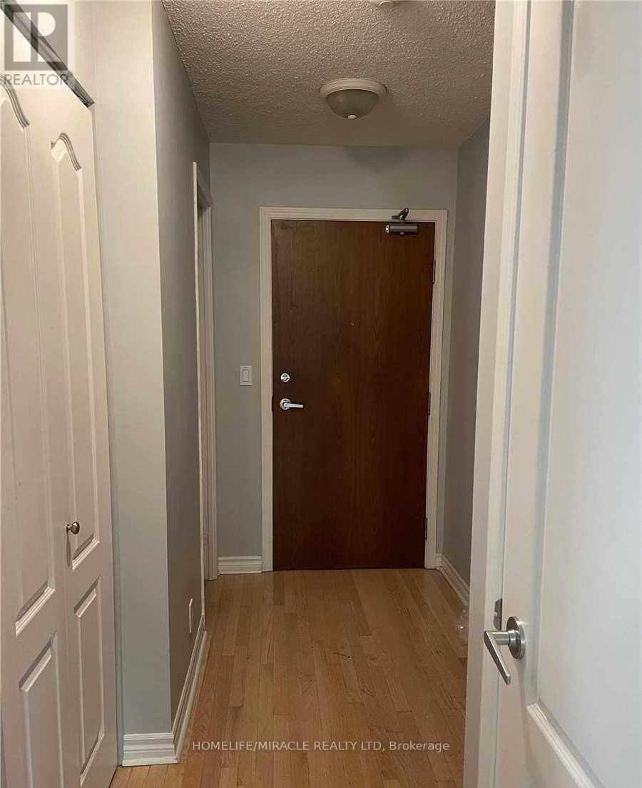 509 - 1 Elm Drive W, Mississauga, Ontario  L5B 4M1 - Photo 2 - W12199730