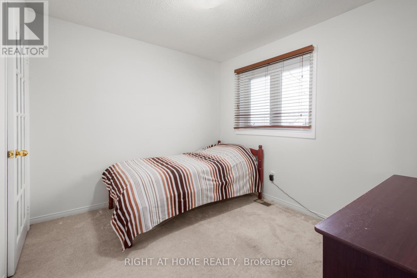 3960 Honey Locust Trail, Mississauga (Lisgar), Ontario  L5N 7A5 - Photo 24 - W12199751