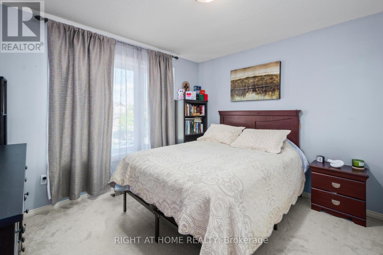 3960 Honey Locust Trail, Mississauga, Ontario  L5N 7A5 - Photo 27 - W12199751