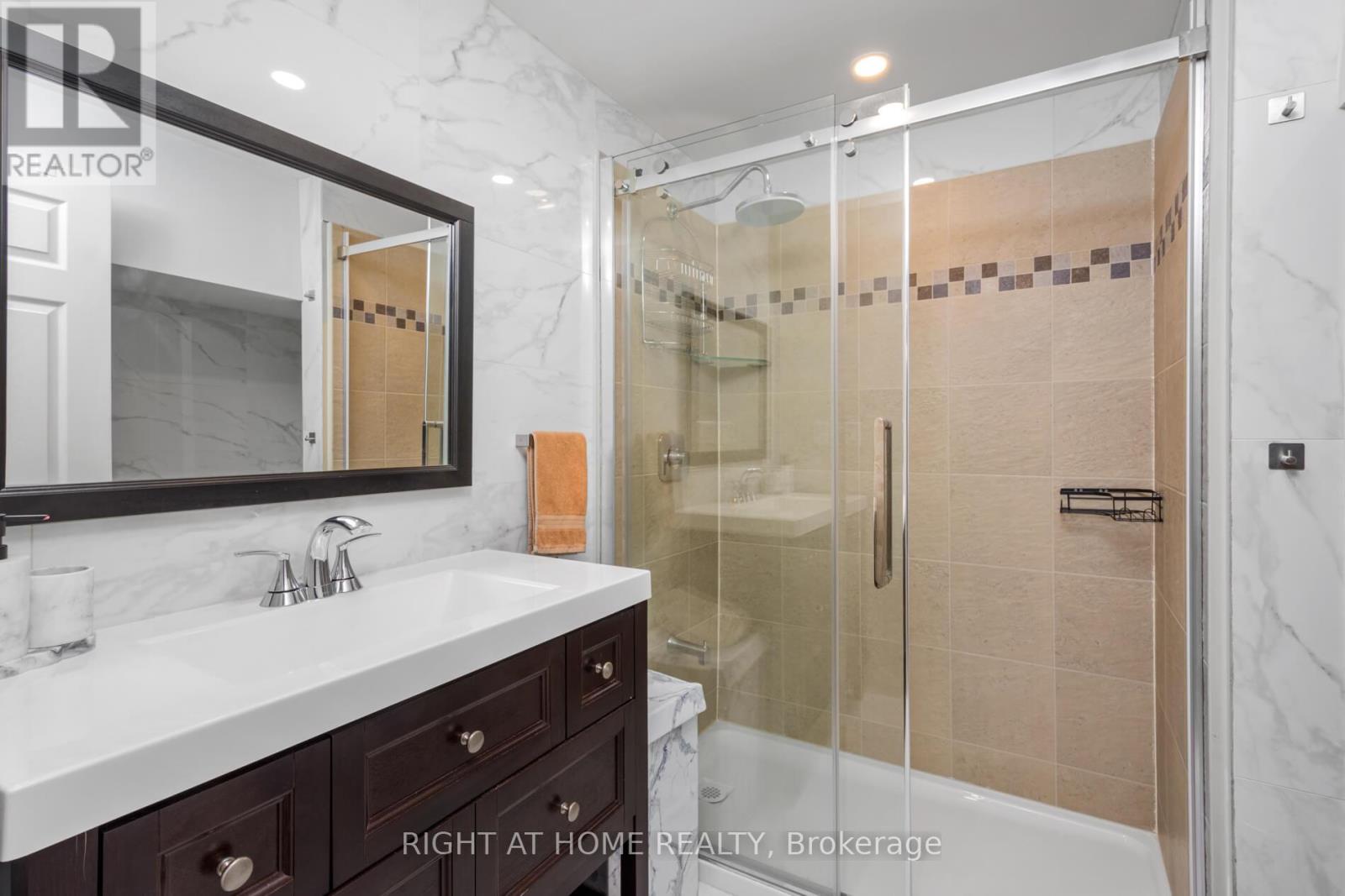 3960 Honey Locust Trail, Mississauga (Lisgar), Ontario  L5N 7A5 - Photo 32 - W12199751