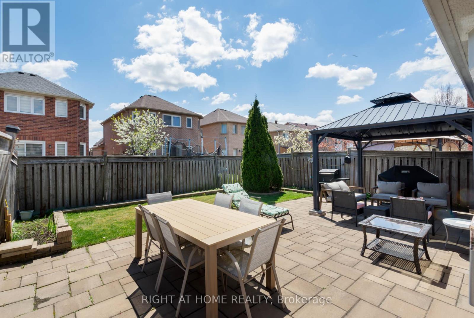 3960 Honey Locust Trail, Mississauga (Lisgar), Ontario  L5N 7A5 - Photo 33 - W12199751