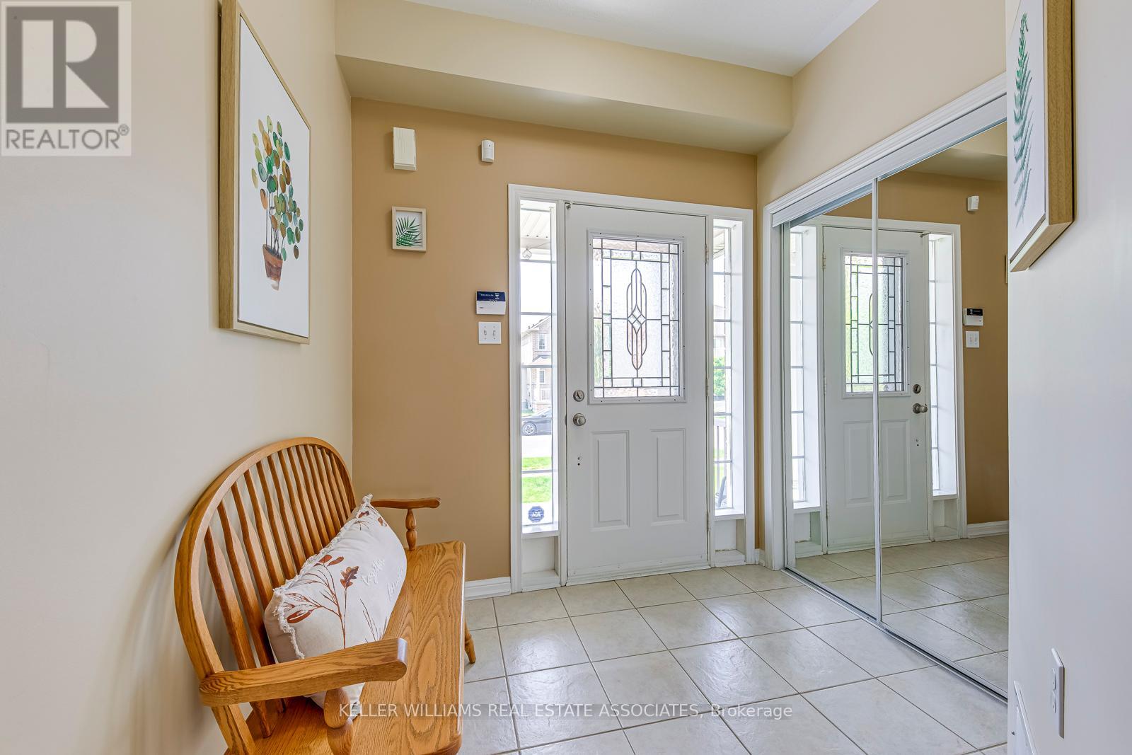 67 Livingston Road, Milton, Ontario  L9T 6B8 - Photo 3 - W12199804