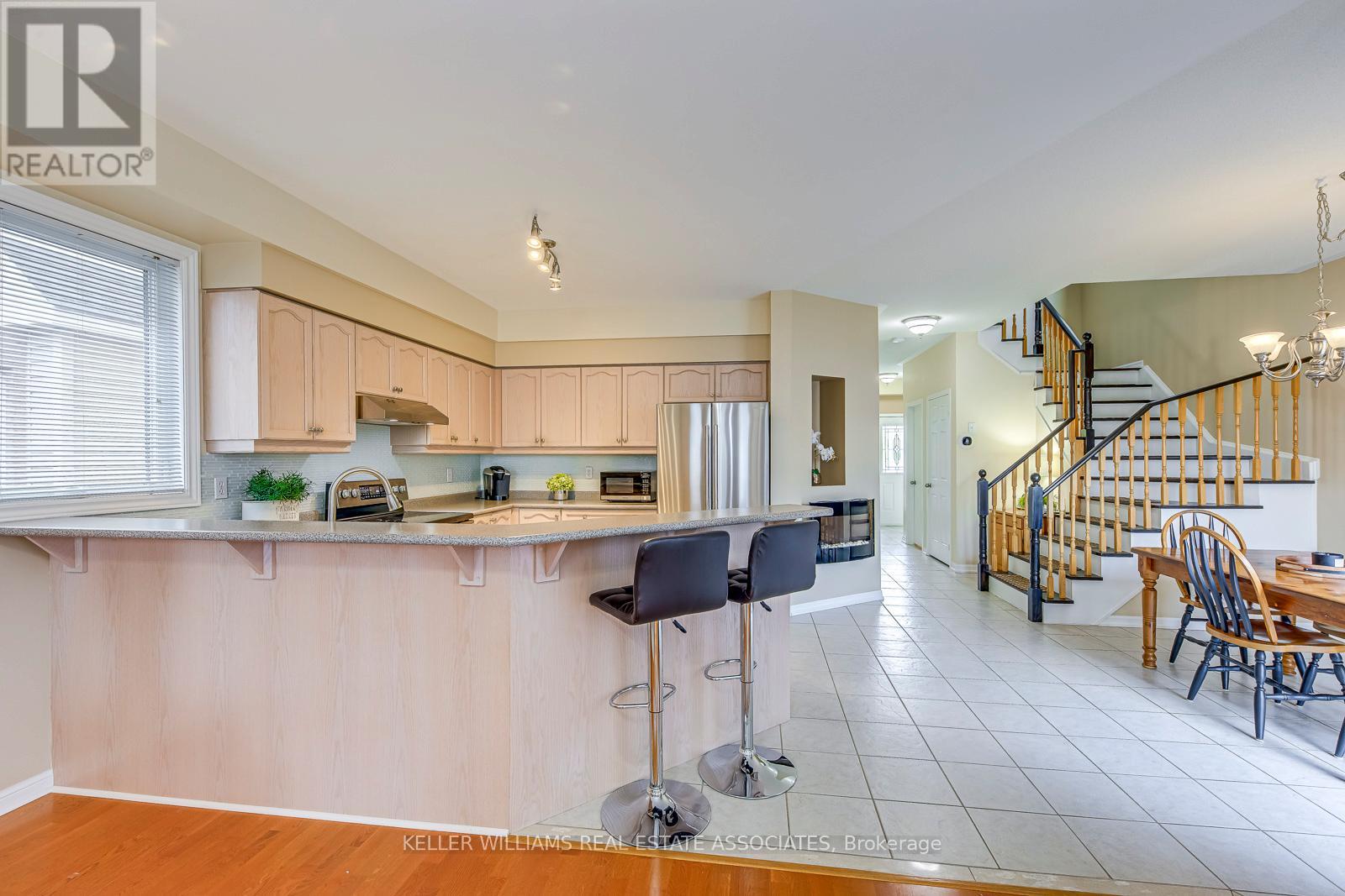 67 Livingston Road, Milton, Ontario  L9T 6B8 - Photo 9 - W12199804