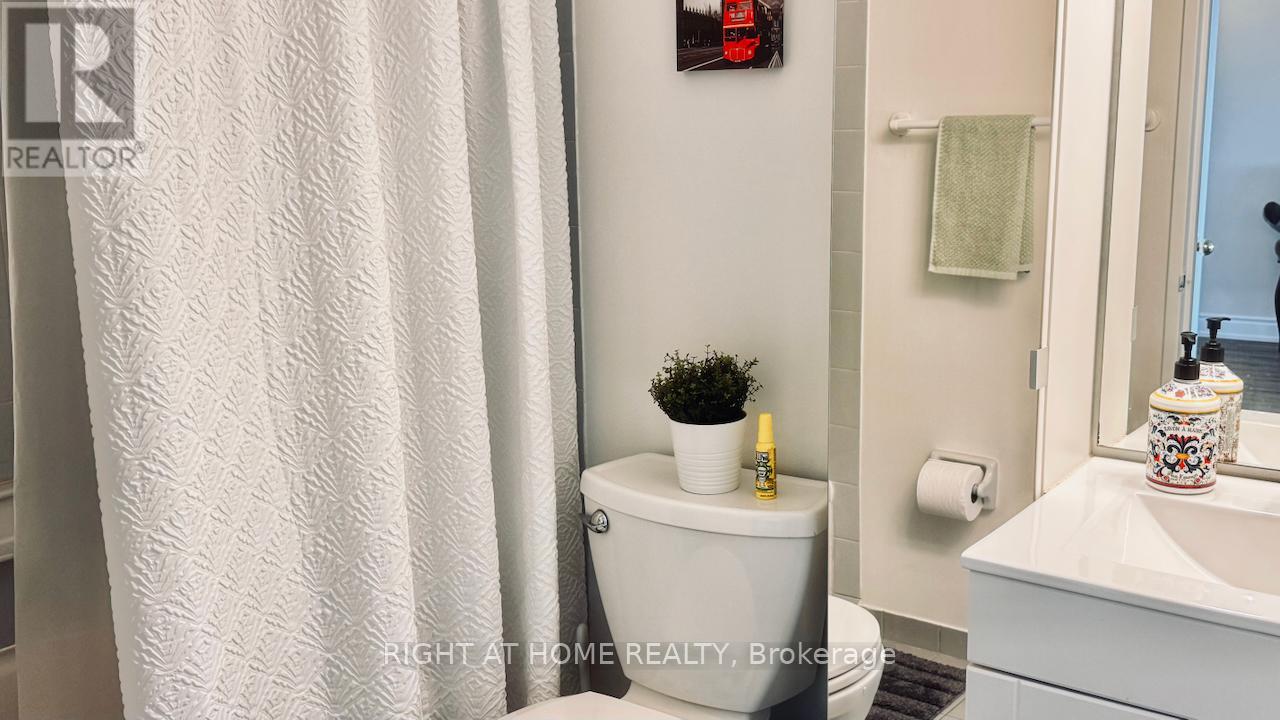 1805 - 700 Constellation Drive, Mississauga (Hurontario), Ontario  L5R 3G8 - Photo 15 - W12199822