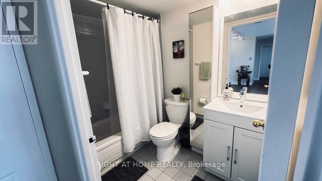 1805 - 700 Constellation Drive, Mississauga, Ontario  L5R 3G8 - Photo 16 - W12199822