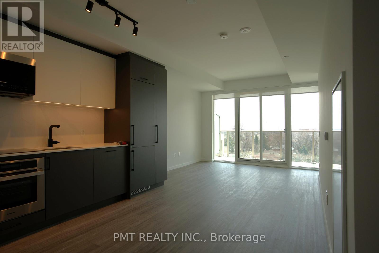 602 - 689 The Queensway, Toronto (Stonegate-Queensway), Ontario  M8Y 0C8 - Photo 5 - W12199823