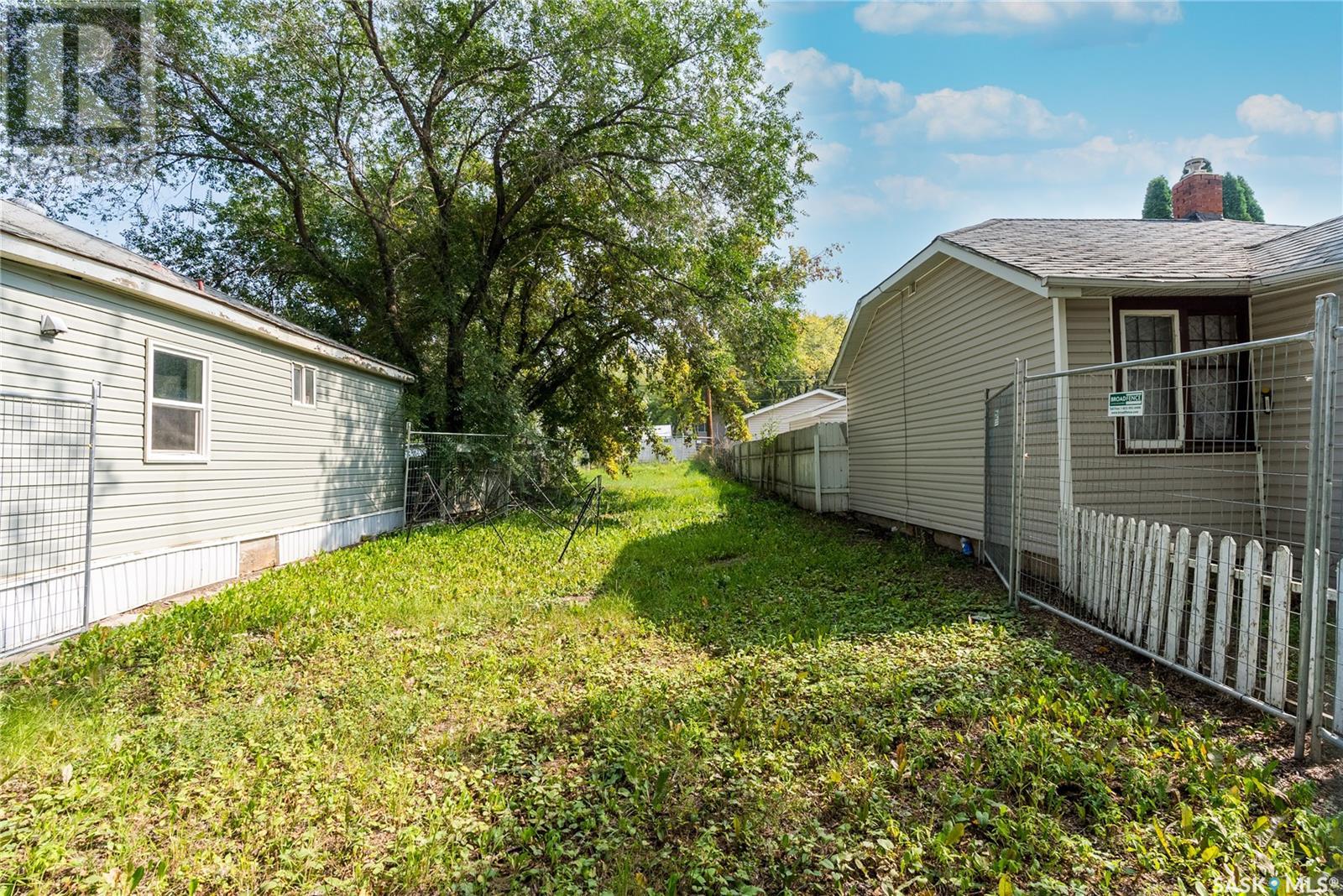 826 H Avenue N, Saskatoon, Saskatchewan  S7L 2C2 - Photo 3 - SK008468