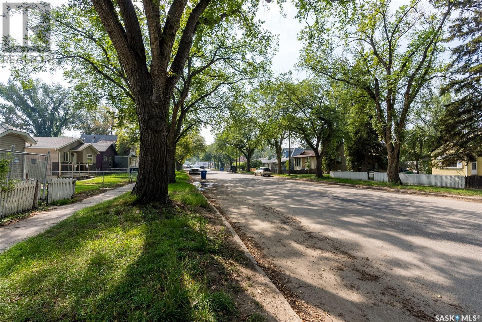 826 H Avenue N, Saskatoon, Saskatchewan  S7L 2C2 - Photo 4 - SK008468