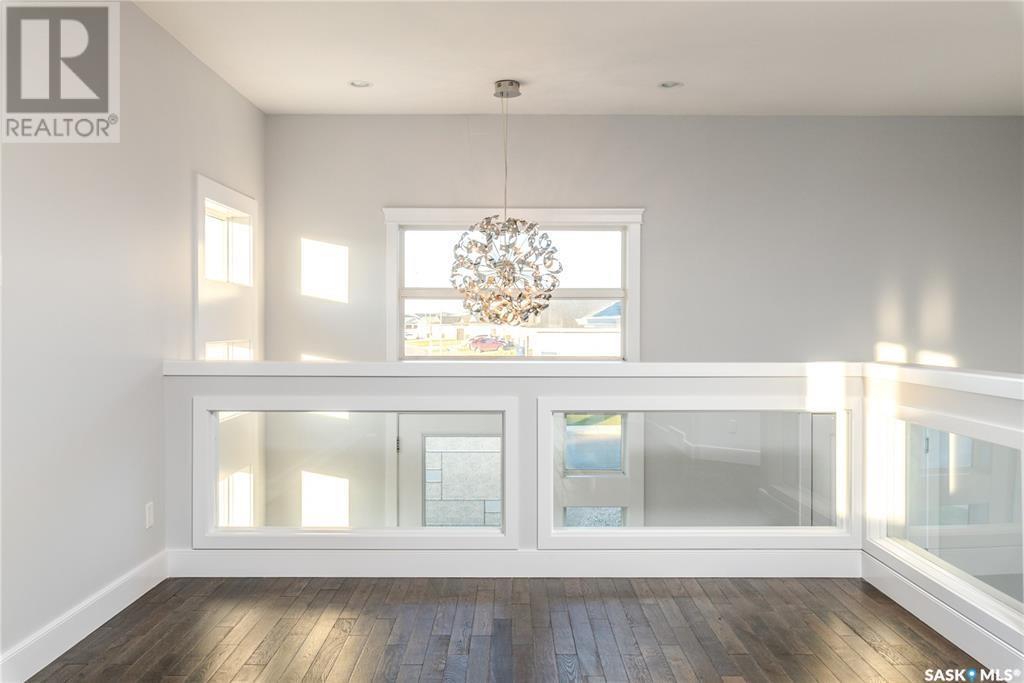 Property at 303 Gillies CRESCENT image 4