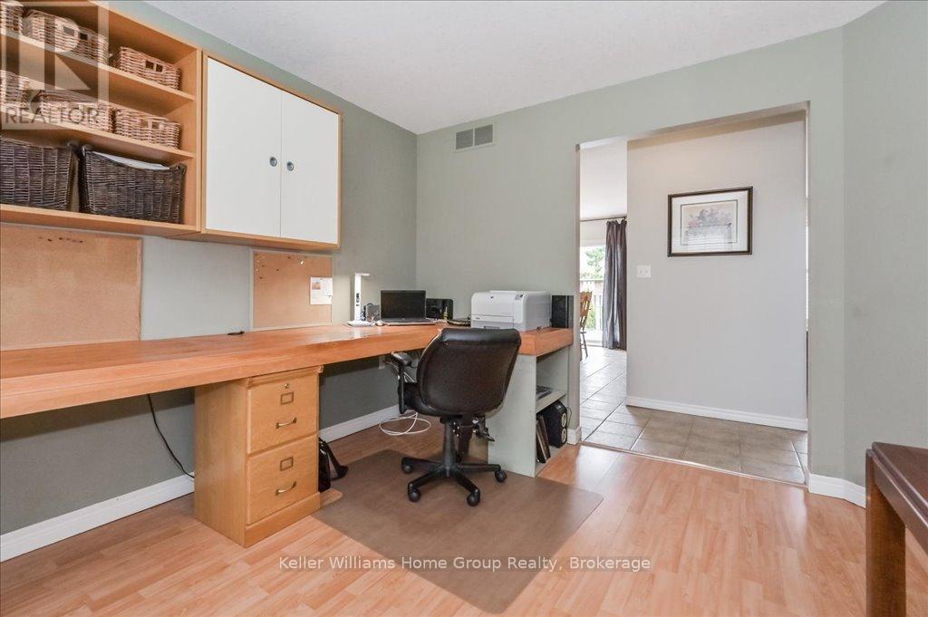 35 Thomas Boulevard, Centre Wellington, Ontario  N0B 1S0 - Photo 14 - X12097758