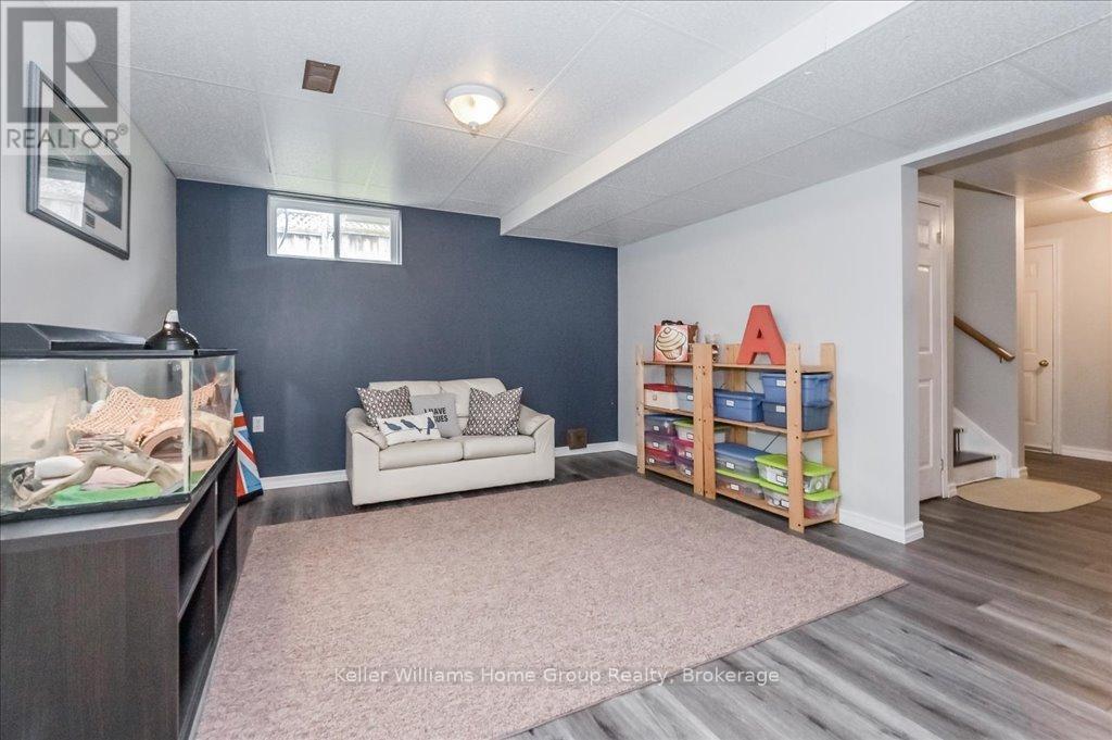 35 Thomas Boulevard, Centre Wellington, Ontario  N0B 1S0 - Photo 26 - X12097758