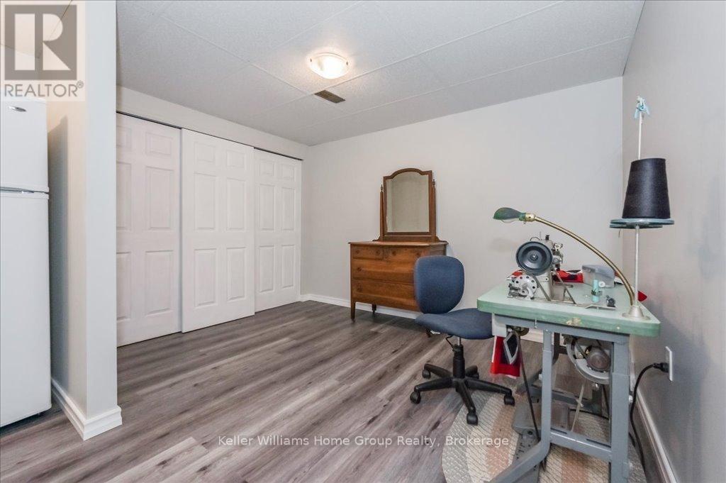 35 Thomas Boulevard, Centre Wellington, Ontario  N0B 1S0 - Photo 29 - X12097758