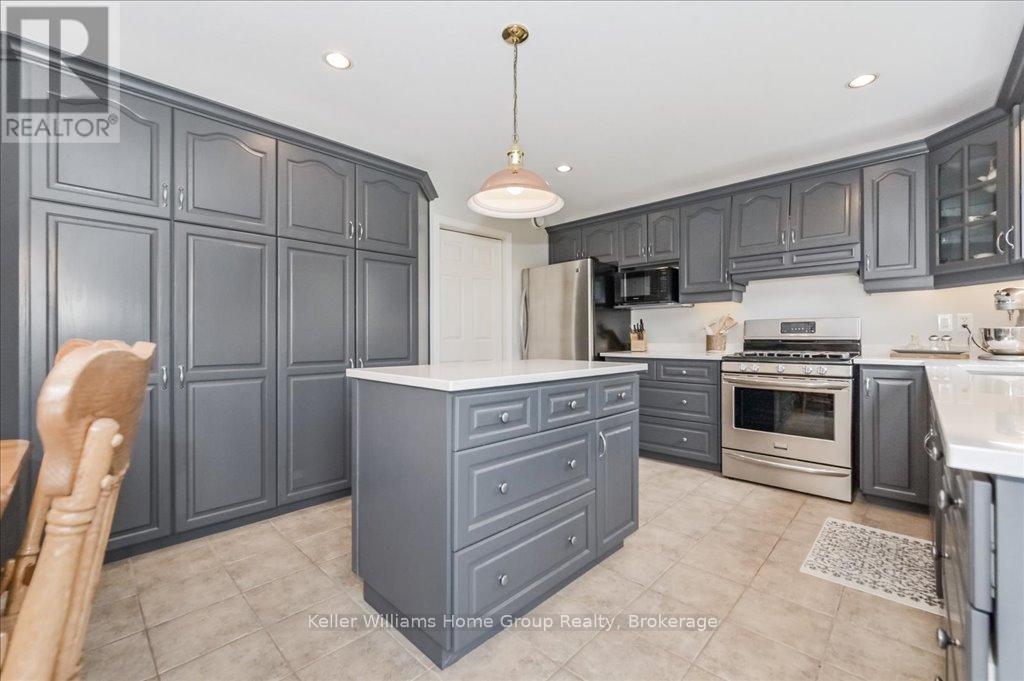 35 Thomas Boulevard, Centre Wellington, Ontario  N0B 1S0 - Photo 7 - X12097758
