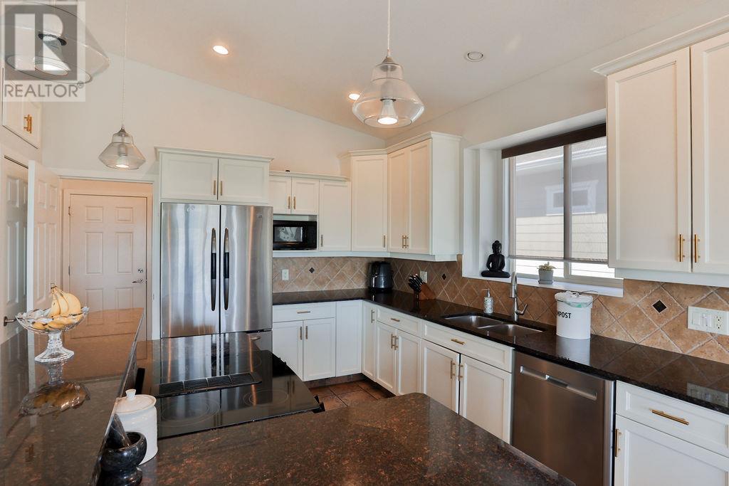 1647 Sunrise Road, Kelowna, British Columbia  V1P 1N9 - Photo 11 - 10349859