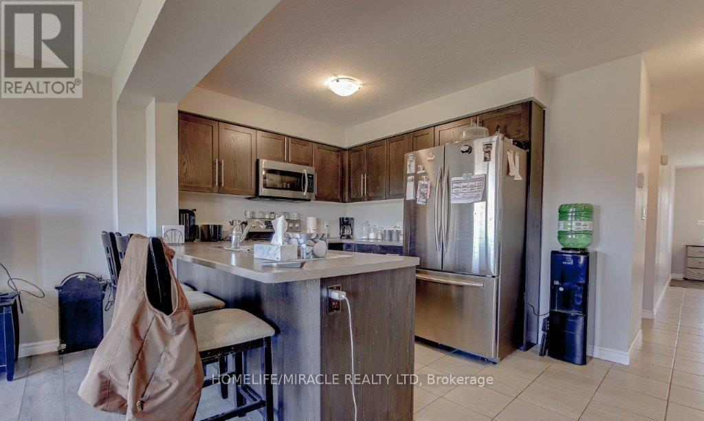 1373 Calais Drive, Woodstock, Ontario  N4T 0L8 - Photo 8 - X12199646