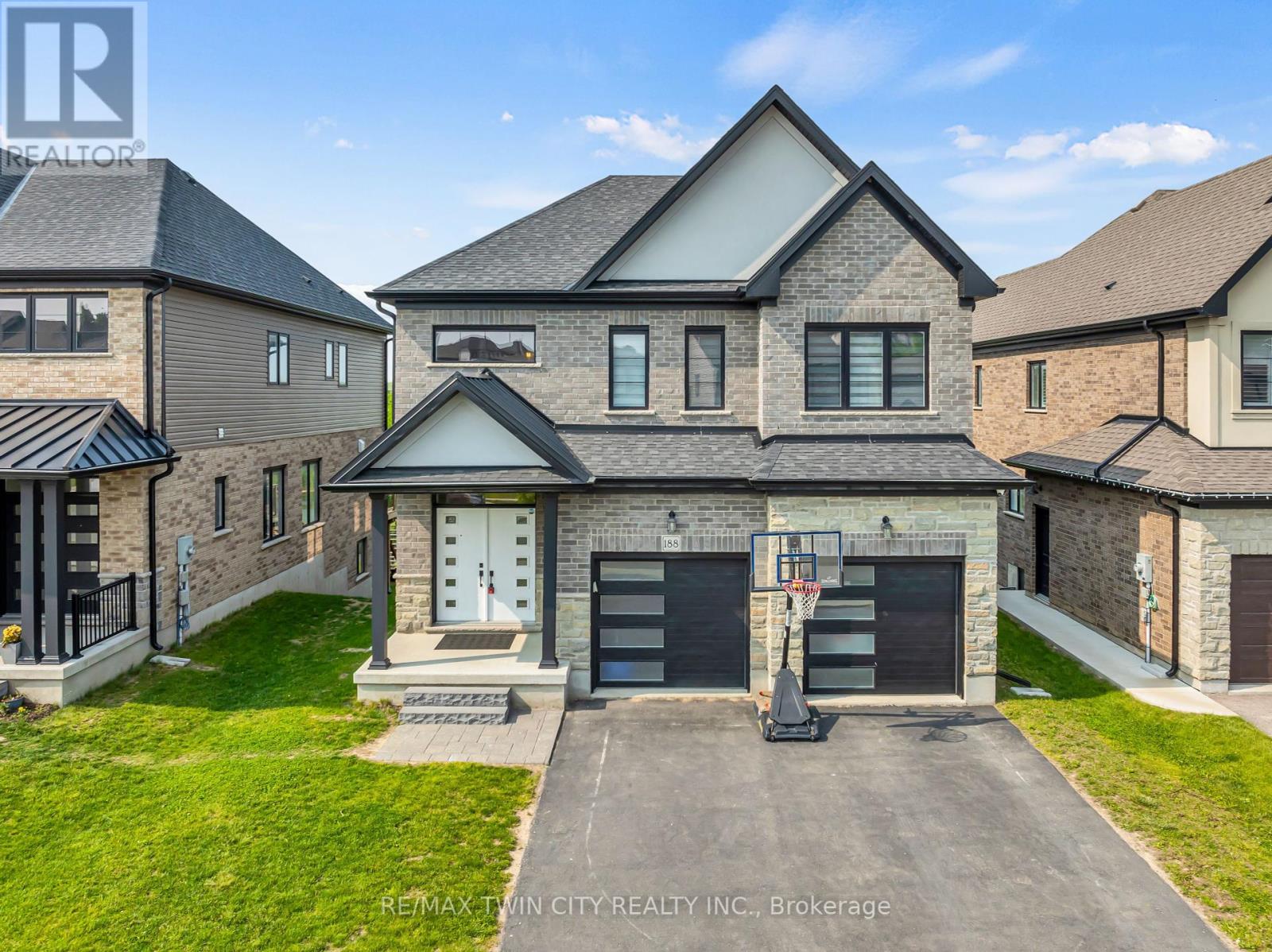 188 OTTERBEIN ROAD, Kitchener, Ontario