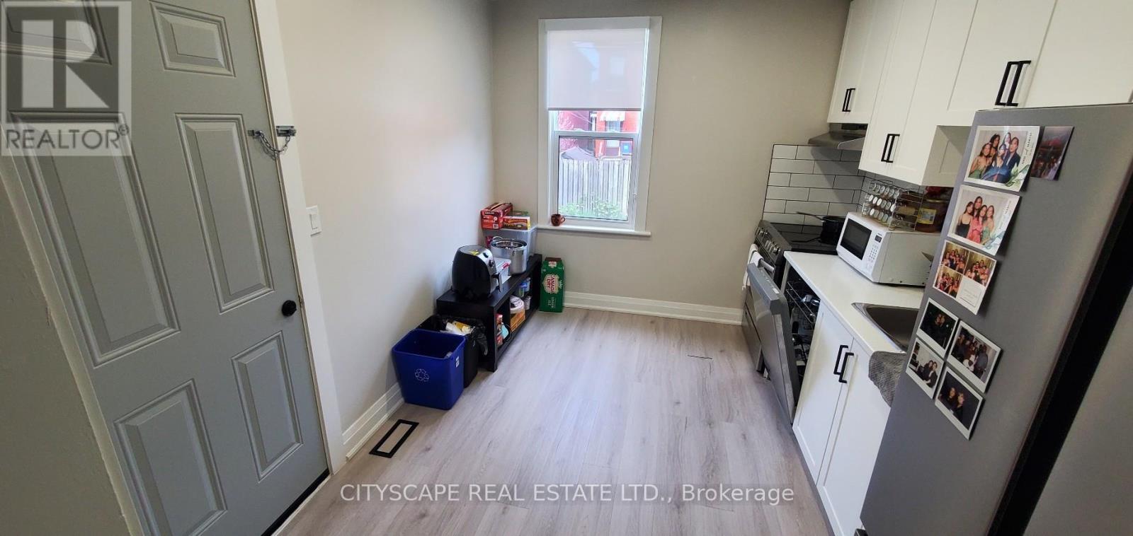 743 Canon Street E, Hamilton, Ontario  L8L 2H1 - Photo 2 - X12199765