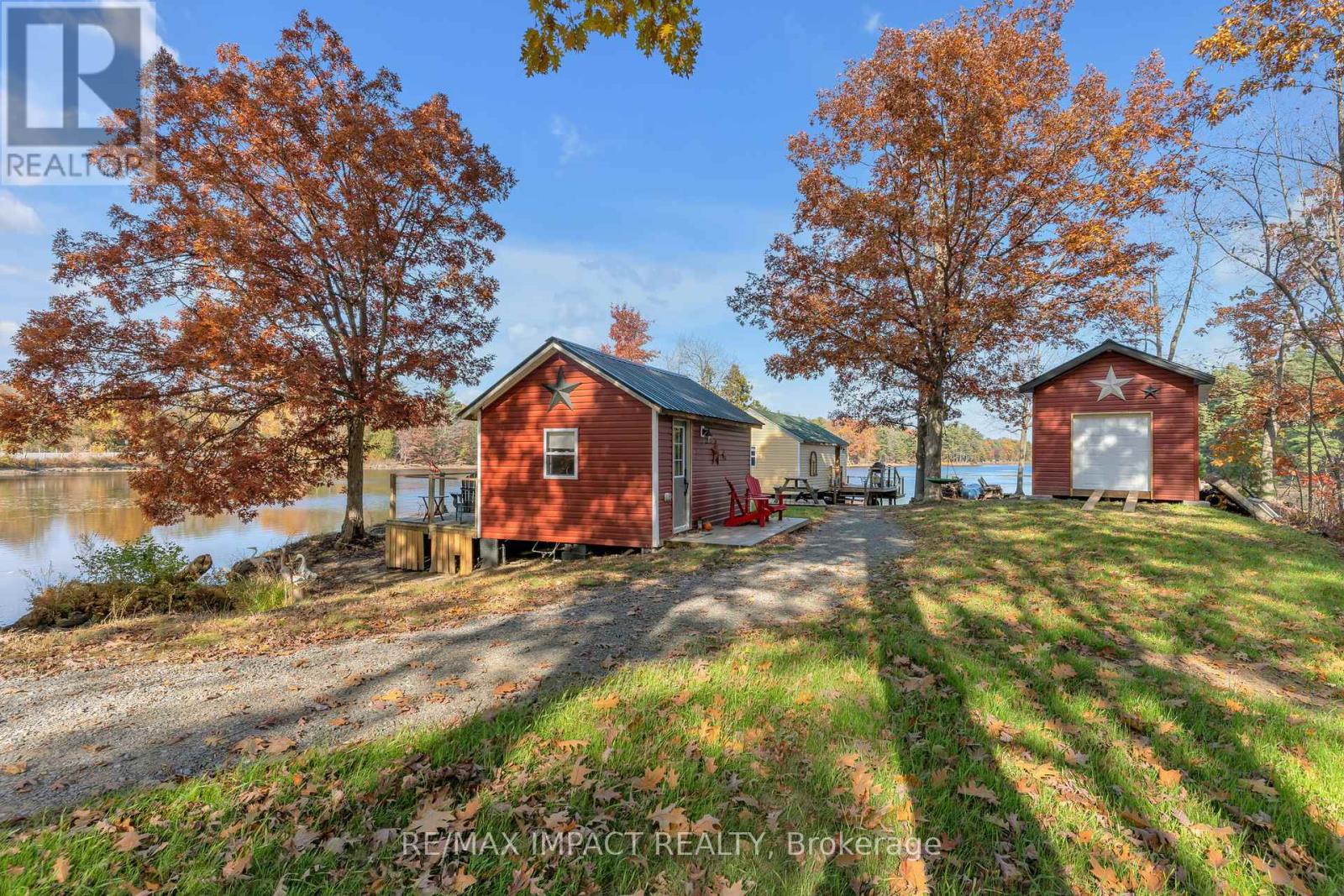9010 Perth Road, South Frontenac, Ontario  K0H 2L0 - Photo 20 - X12199811