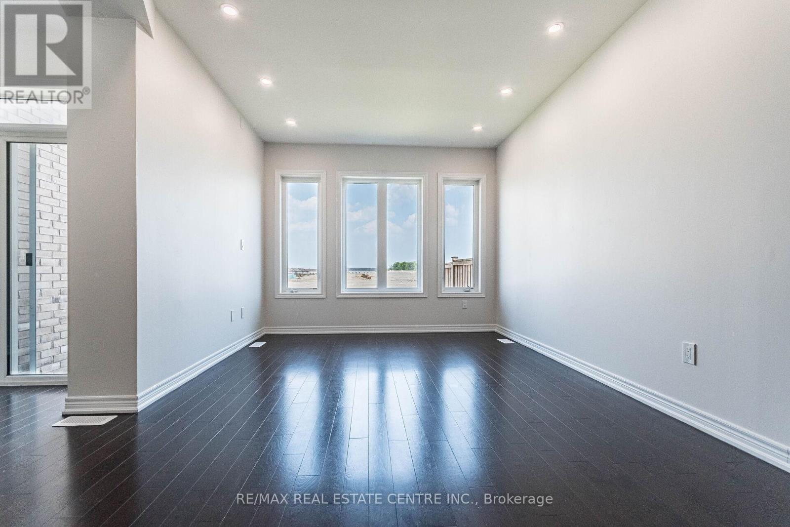 31 Bayonne Drive, Hamilton, Ontario  L8J 0L2 - Photo 8 - X12199824