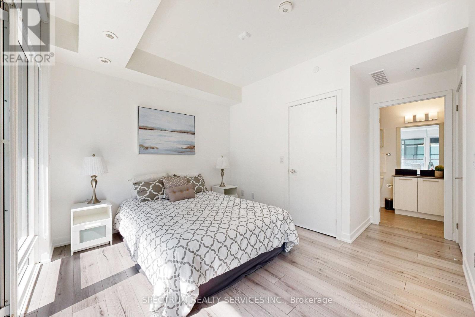 4 - 851 Sheppard Avenue W, Toronto, Ontario  M3H 0G2 - Photo 24 - C12199838
