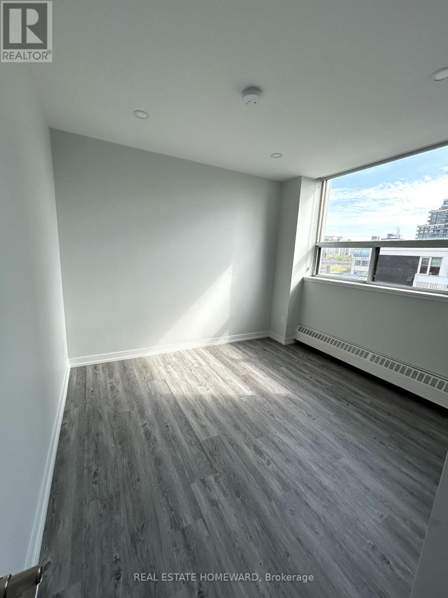 1007 - 15 Walmer Road, Toronto, Ontario  M5R 2X1 - Photo 8 - C12199847
