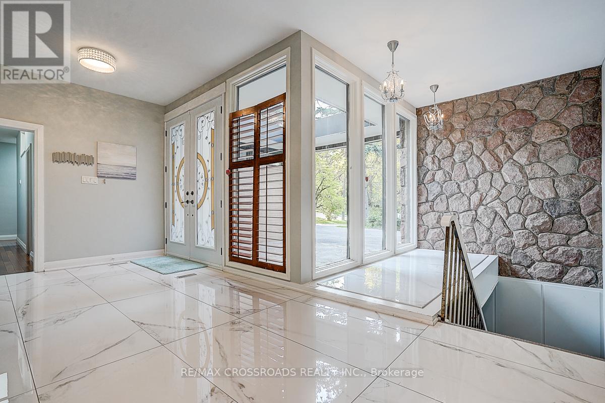 53 Forest Grove Drive, Toronto, Ontario  M2K 1Z4 - Photo 8 - C12199905
