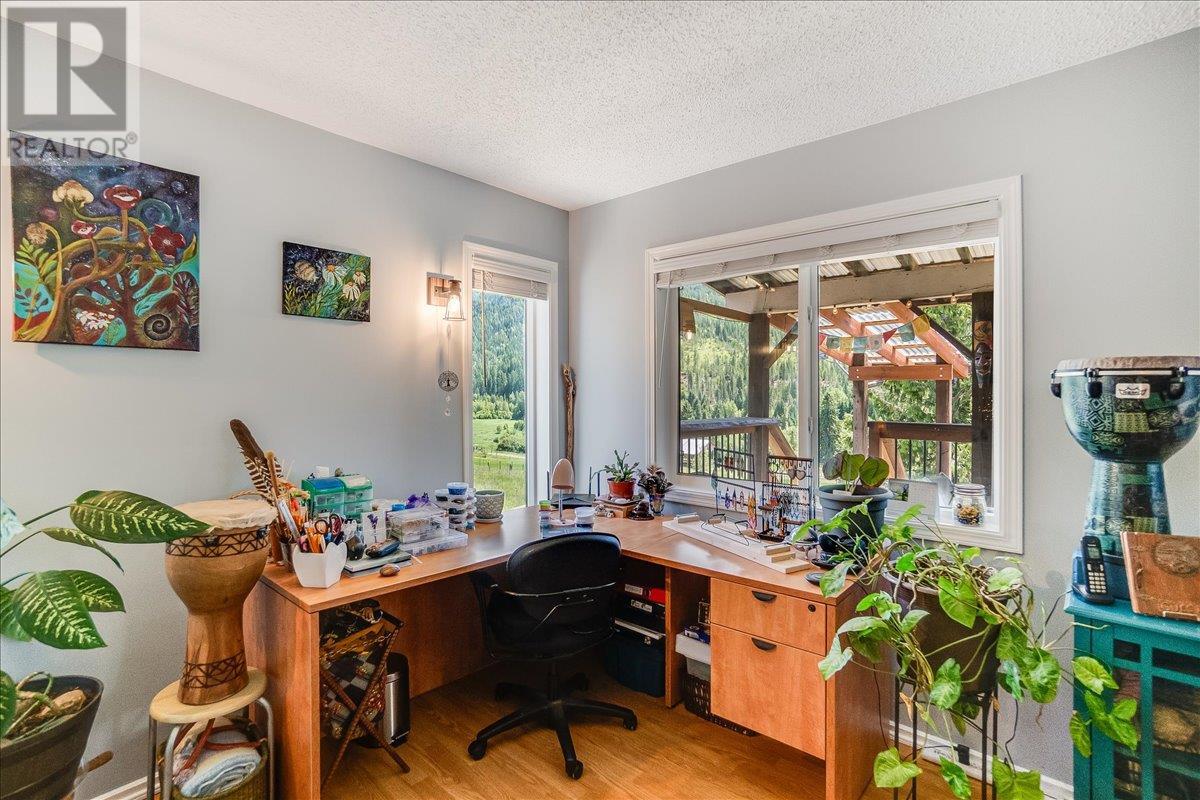4252 Ross Spur Road, Ross Spur, British Columbia  V0G 1L1 - Photo 15 - 10350998