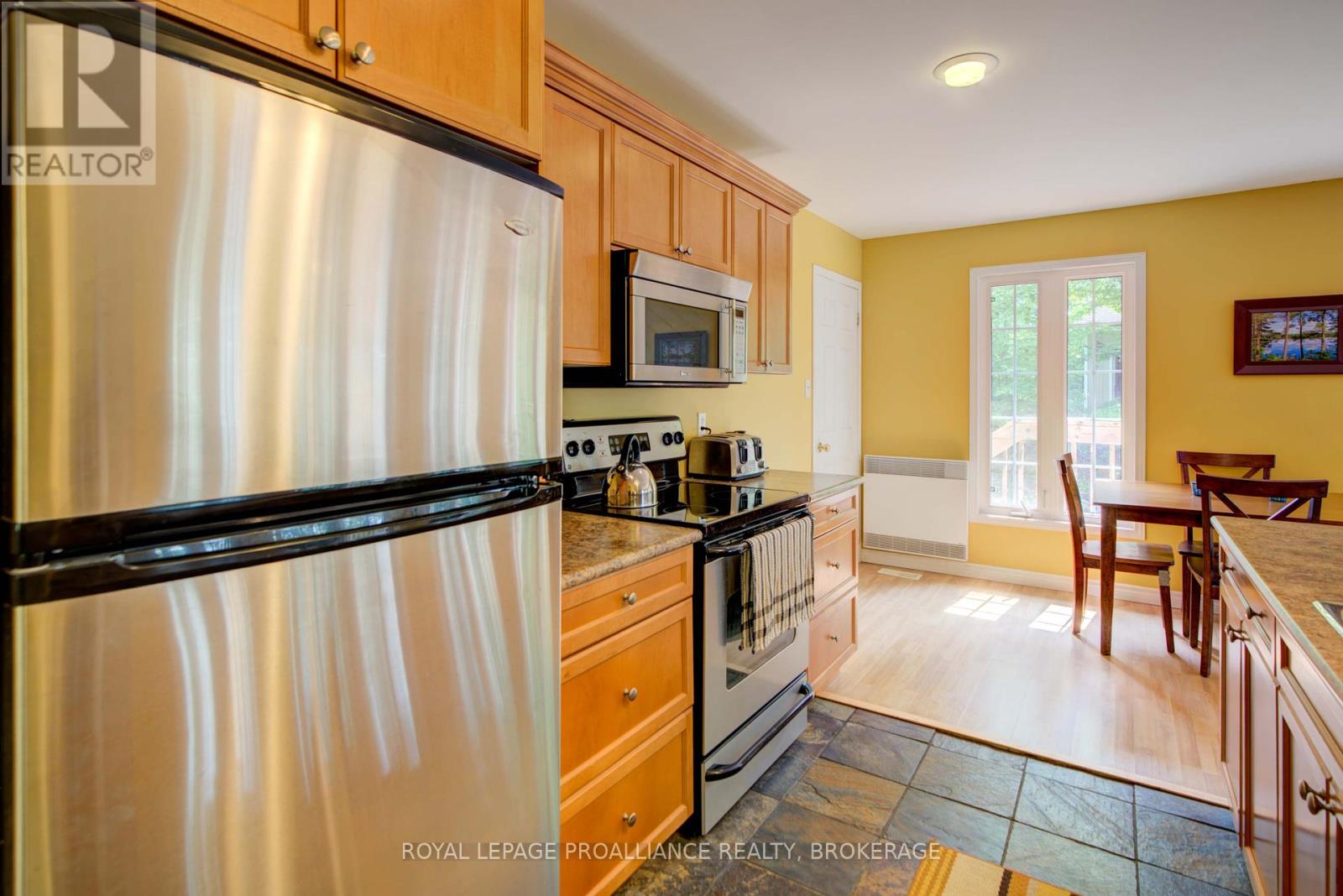 21 Warbler Lane, South Frontenac (Frontenac South), Ontario  K0H 1W0 - Photo 20 - X12200045