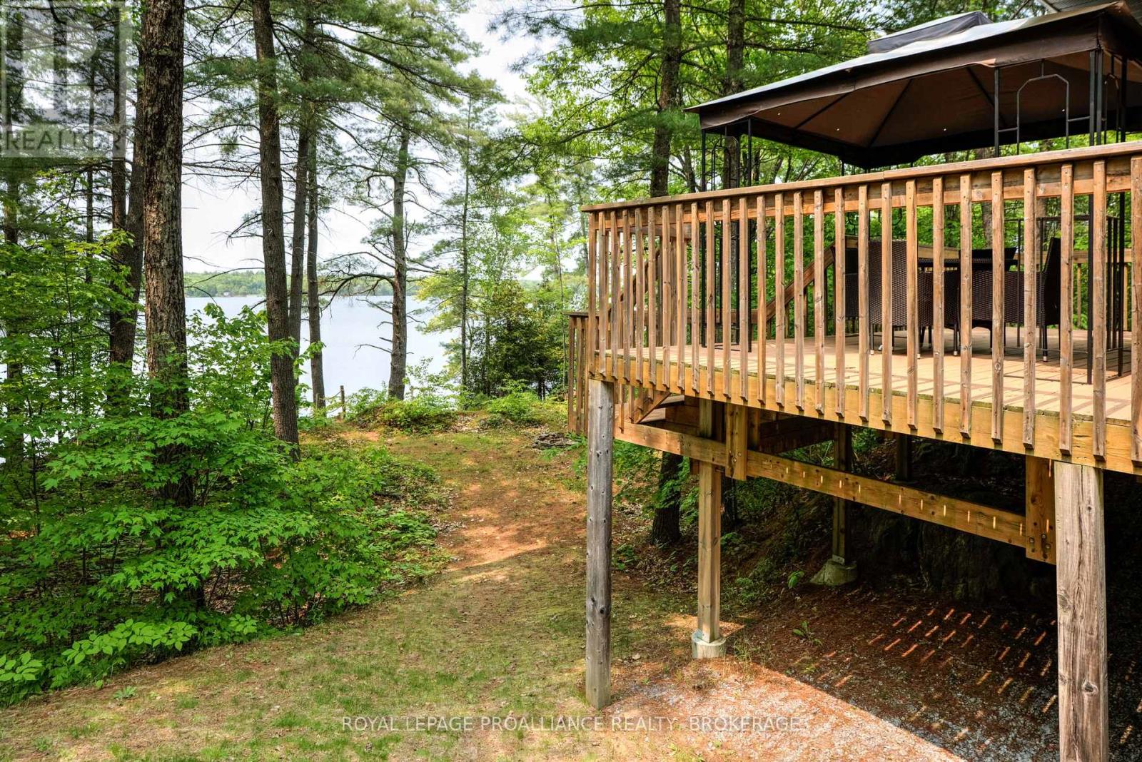 21 Warbler Lane, South Frontenac (Frontenac South), Ontario  K0H 1W0 - Photo 42 - X12200045