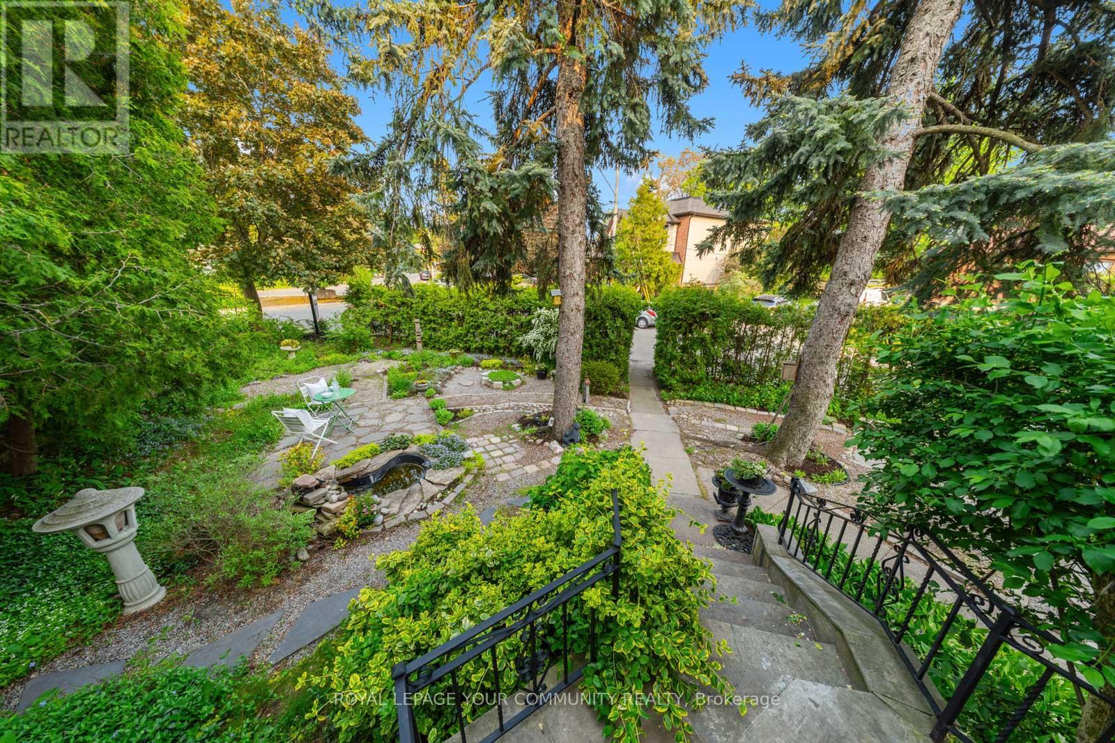 2 Four Oaks Gate, Toronto (East York), Ontario  M4J 2X2 - Photo 4 - E12199865