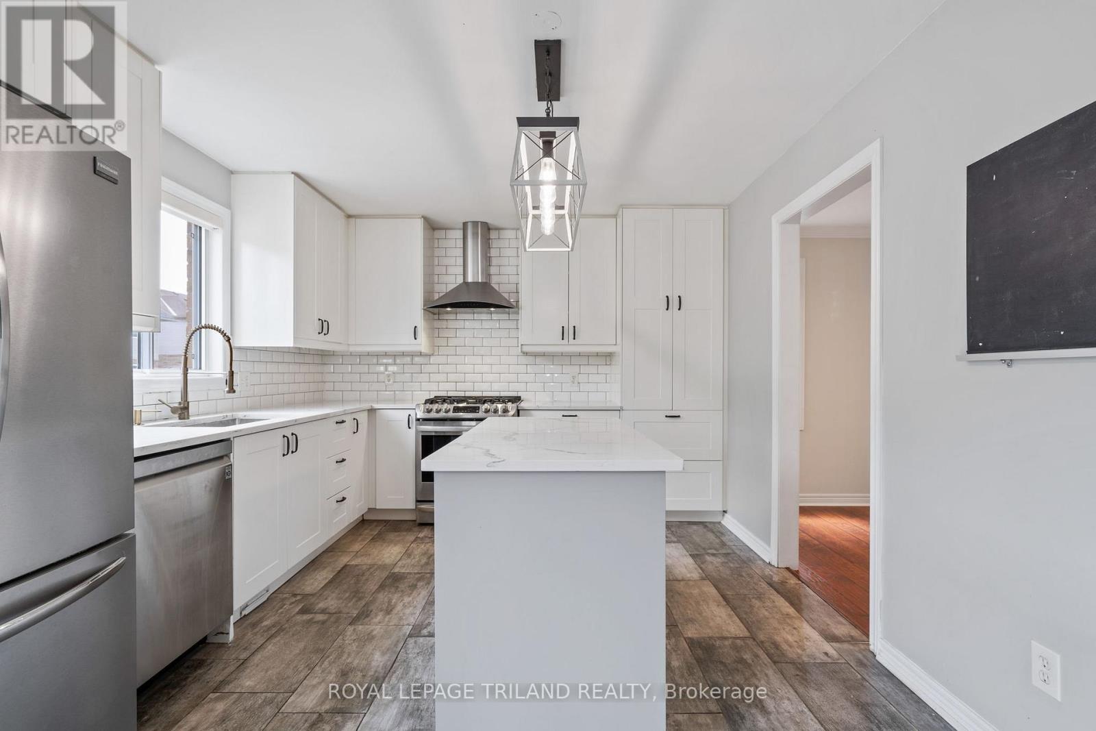 116 Cedarwood Crescent, London North, Ontario  N6H 5E7 - Photo 16 - X12200022