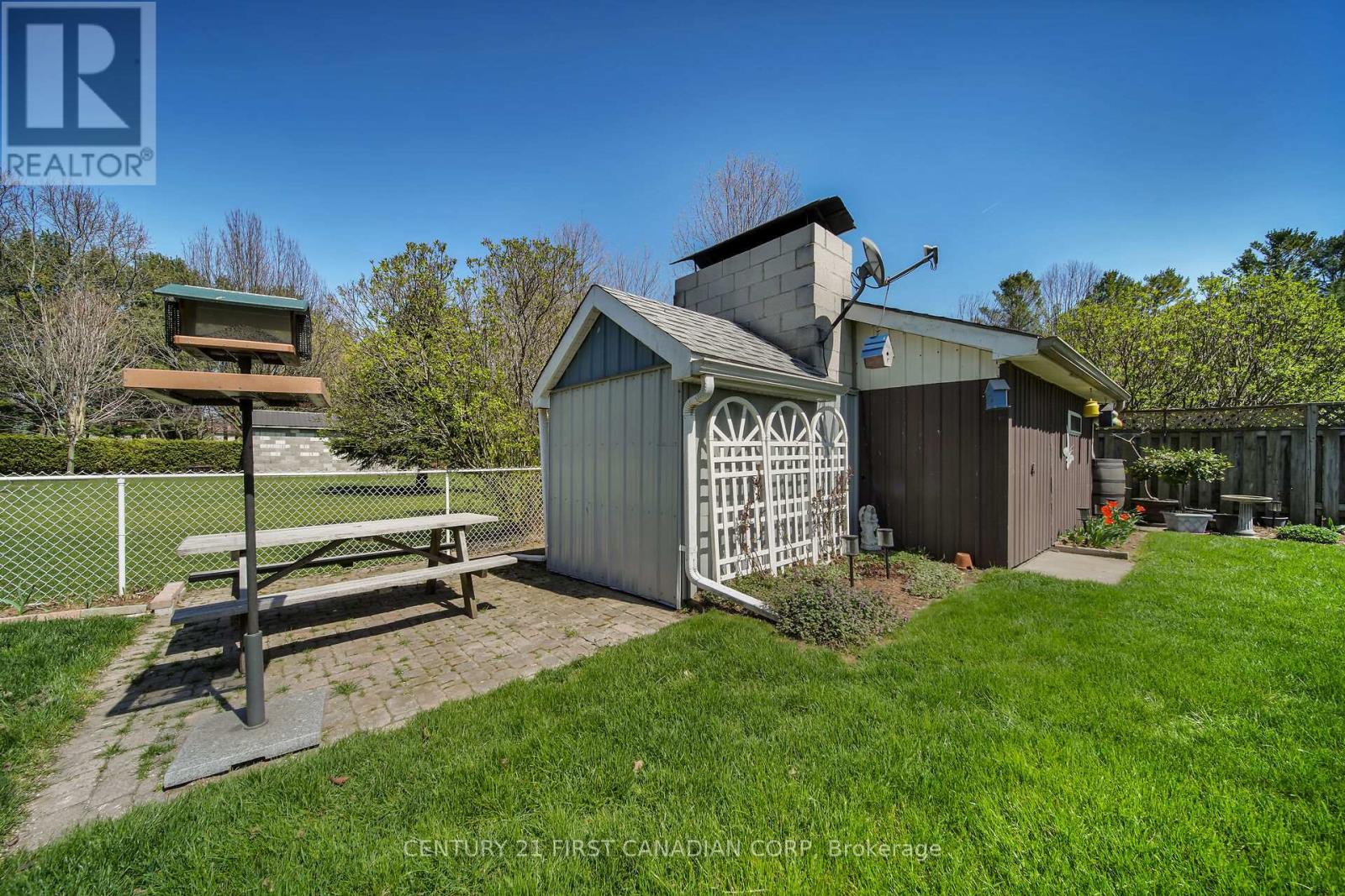 10016 Graham Road, West Elgin, Ontario  N0L 2P0 - Photo 43 - X12200100