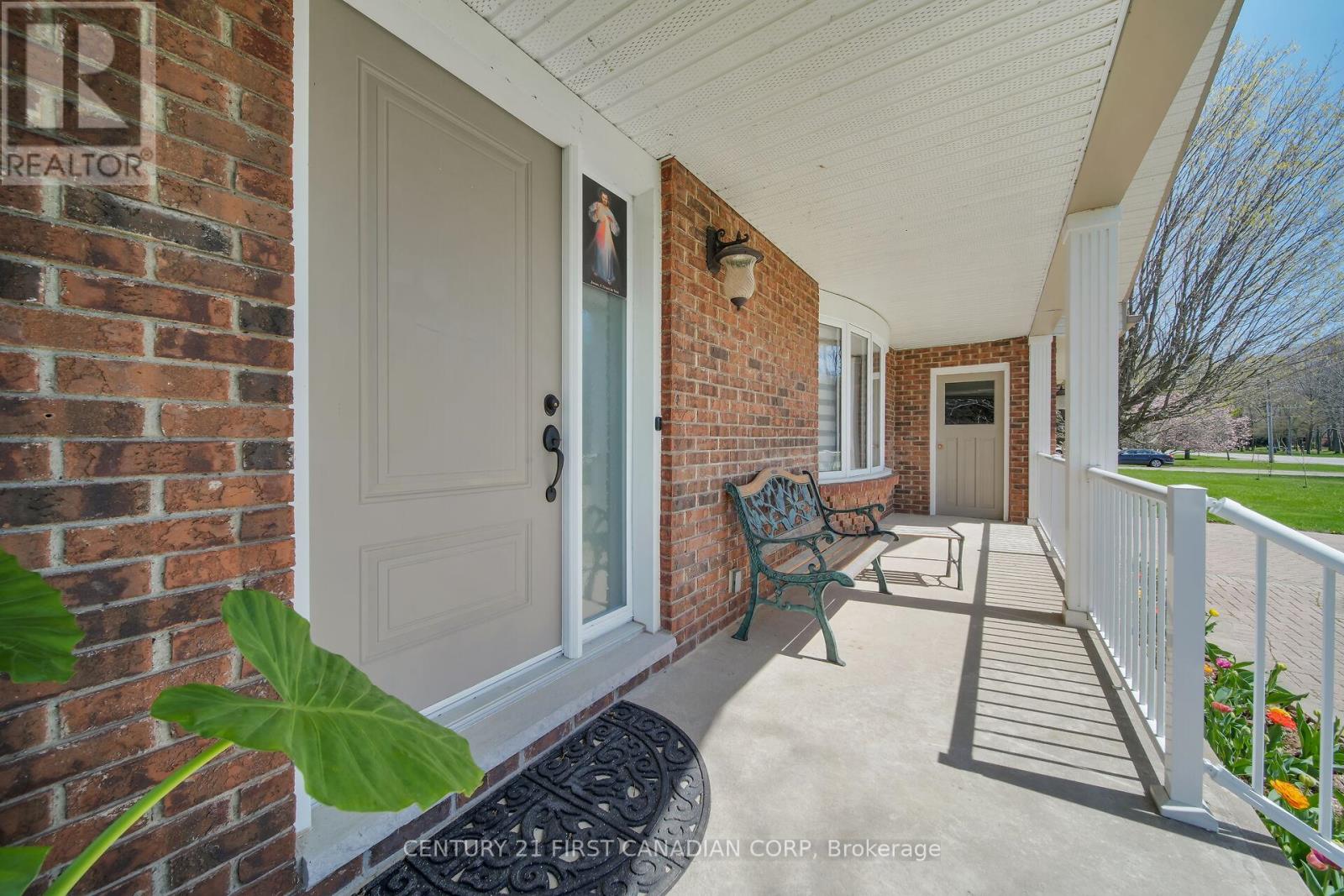 10016 Graham Road, West Elgin, Ontario  N0L 2P0 - Photo 5 - X12200100