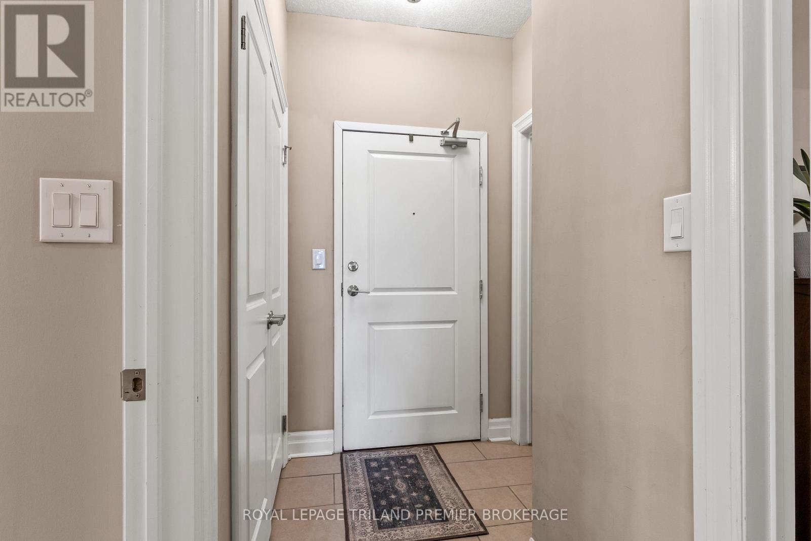 Photo 22 of 30 for 408 - 89 Ridout Street S