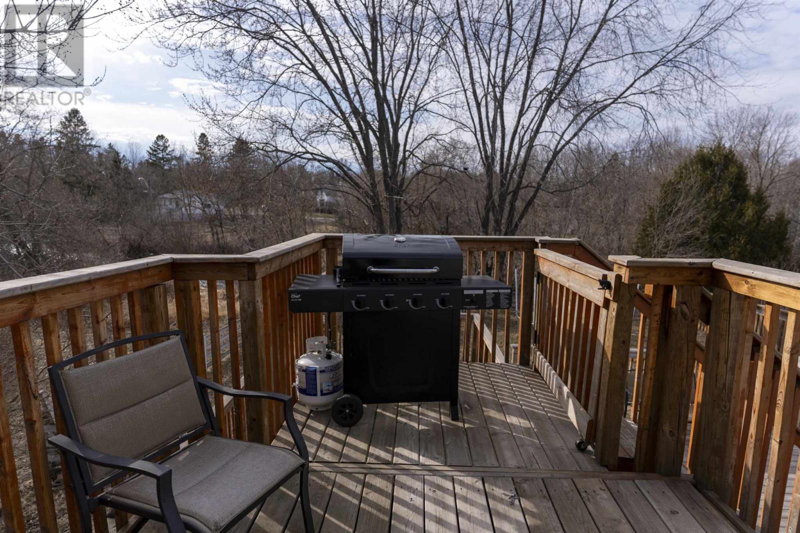 252 Theresa St, Thunder Bay, Ontario  P7A 5P9 - Photo 41 - TB251080