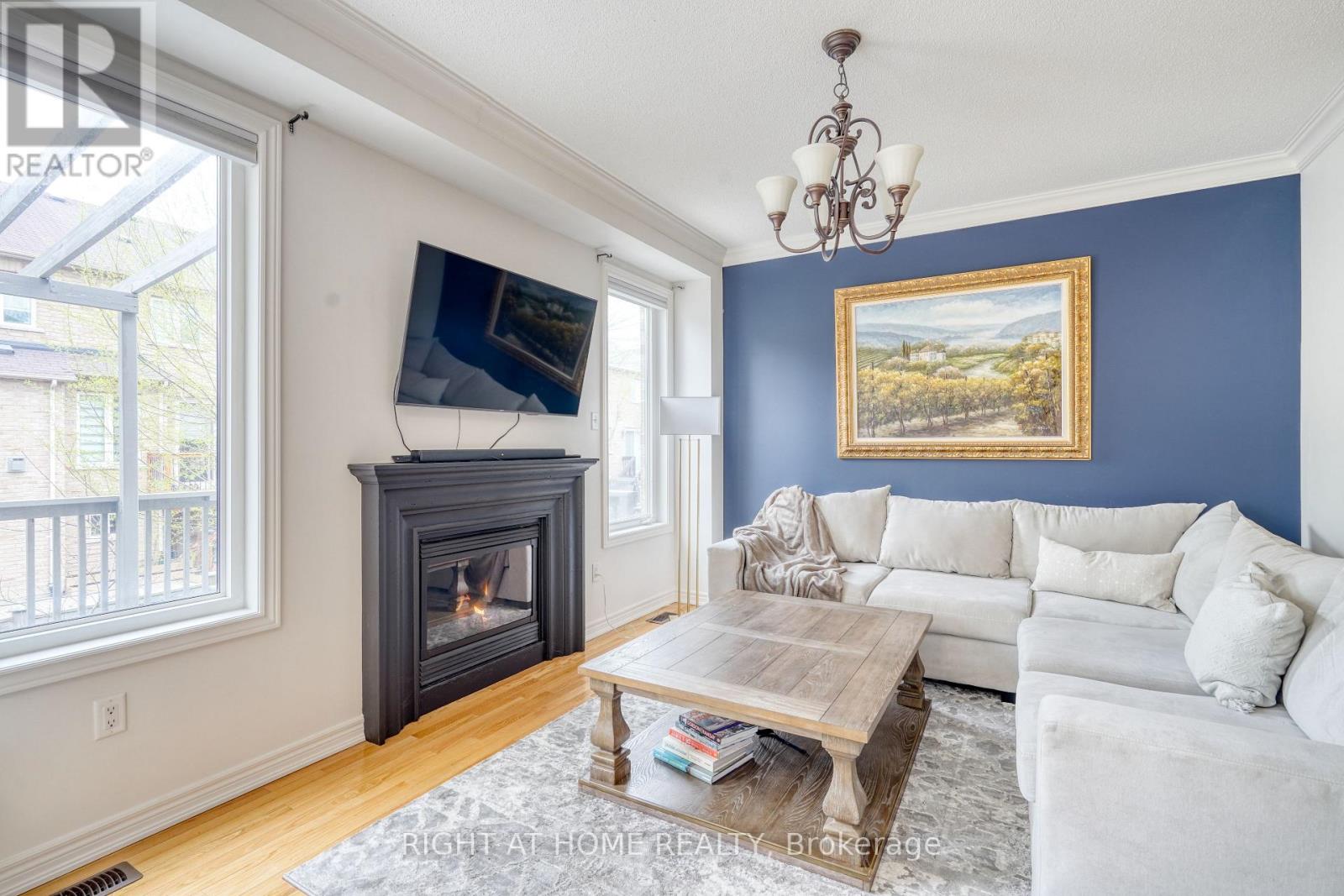 20 Seiffer Crescent, Richmond Hill, Ontario  L4E 0J1 - Photo 11 - N12121354